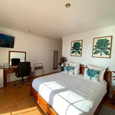Little Italy Hotel Nuku'alofa Bagian luar foto